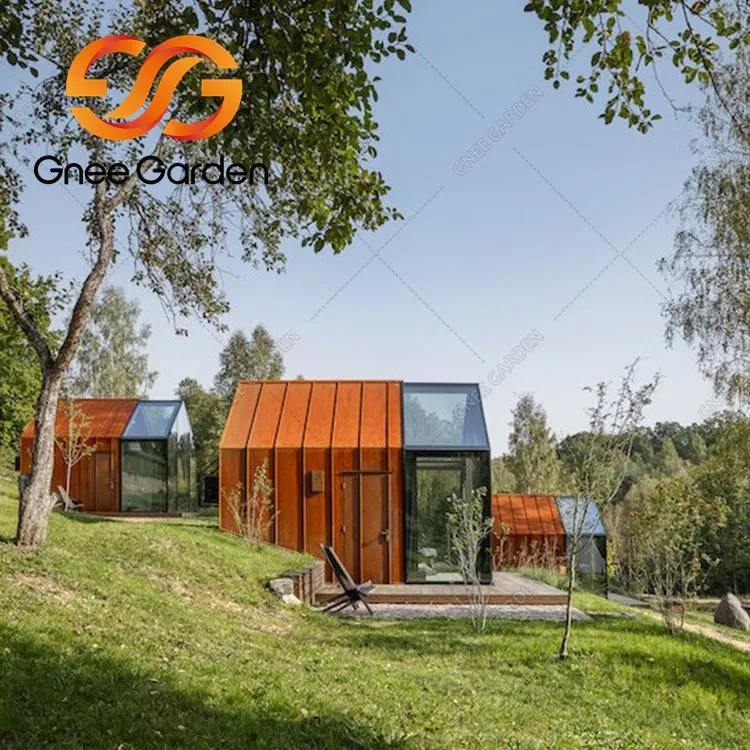 Fachada de metal oxidado de acero corten